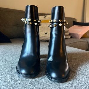 ZARA PEARL BLOCK HEEL ANKLE BOOTS size 39